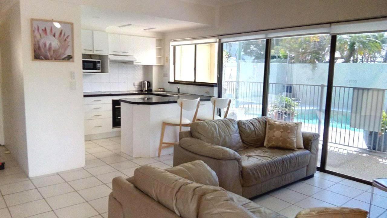 Le Court Villas Noosa Heads Buitenkant foto