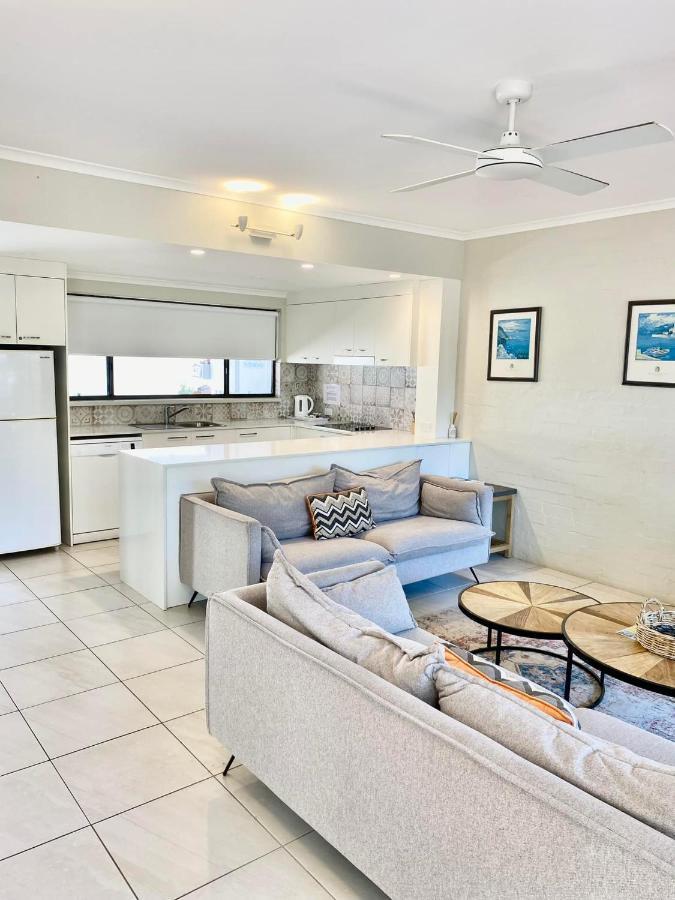 Le Court Villas Noosa Heads Buitenkant foto