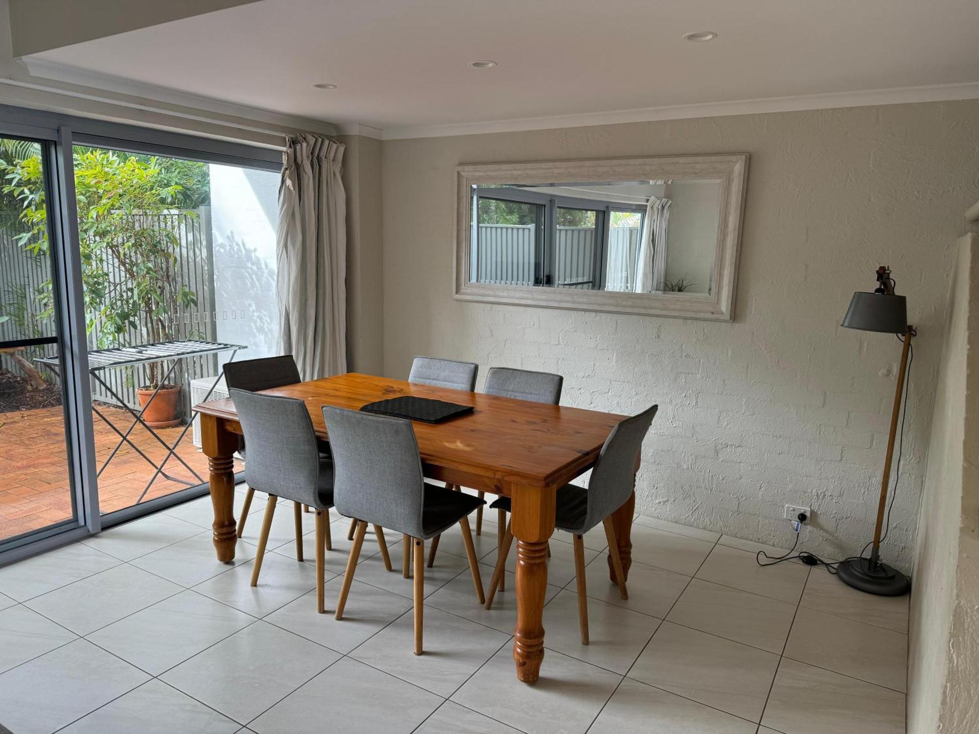 Le Court Villas Noosa Heads Buitenkant foto
