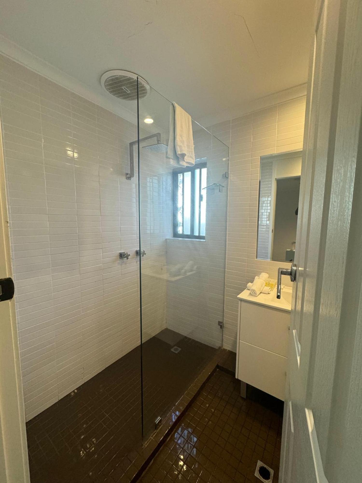 Le Court Villas Noosa Heads Buitenkant foto