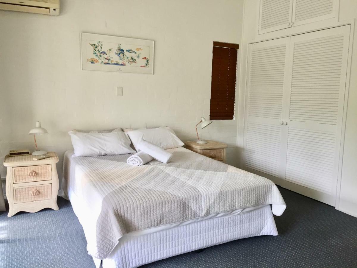 Le Court Villas Noosa Heads Buitenkant foto