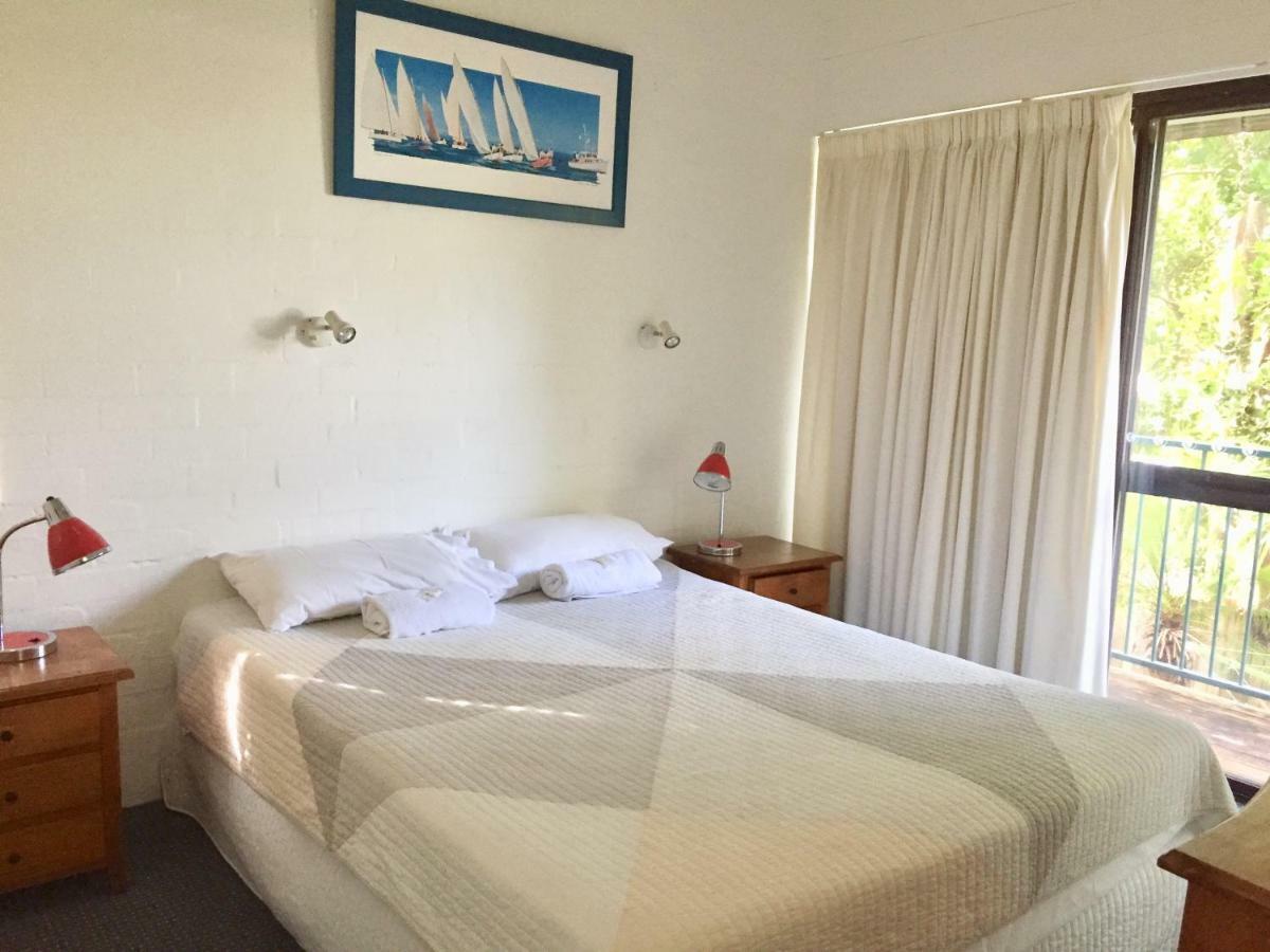 Le Court Villas Noosa Heads Buitenkant foto